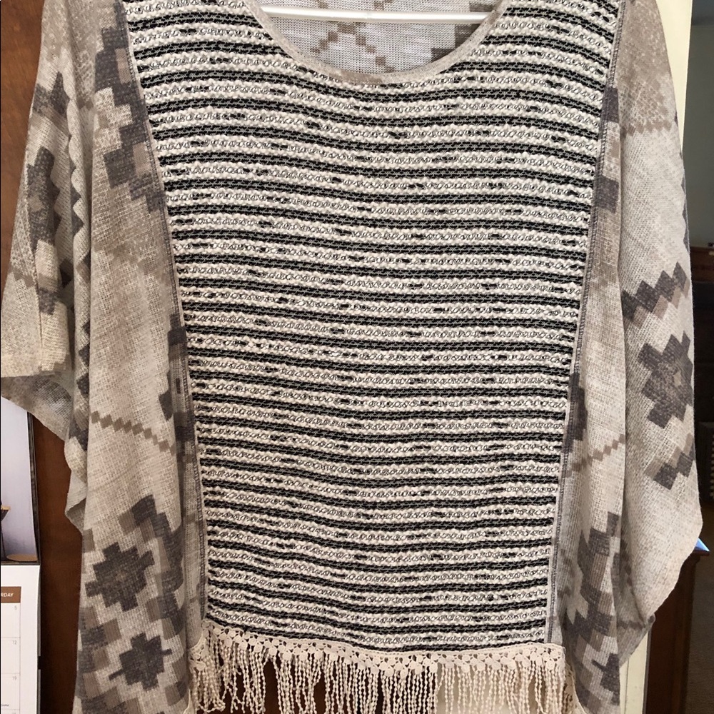 MAURICES Poncho style top
